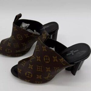 *** LV Monogram Heels*** 40